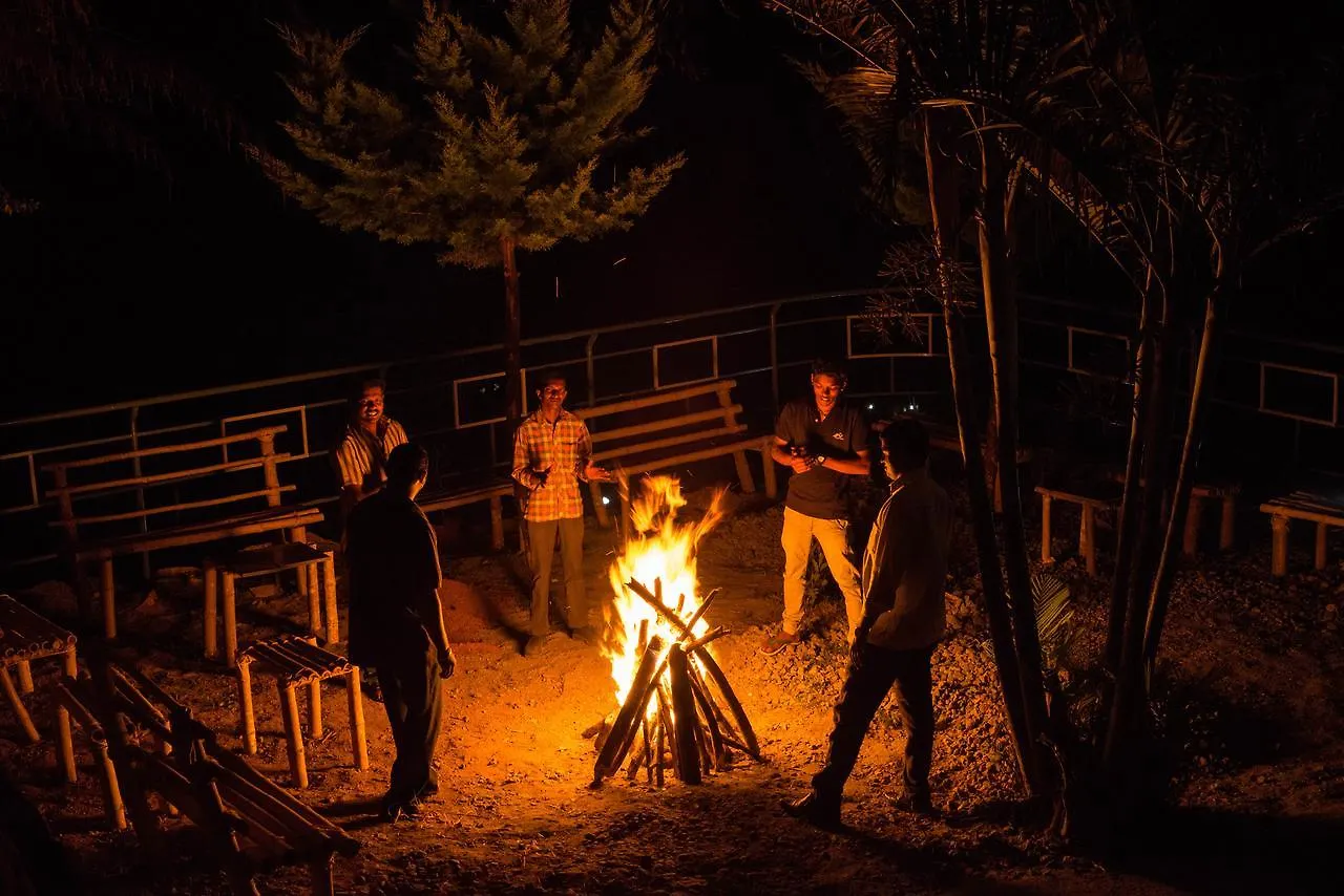 Mount Valley Resort - A Secluded Getaway Муннар